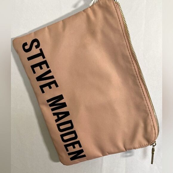 Steve Madden Nylon Clutch/Wristlet - Picture 1 of 6